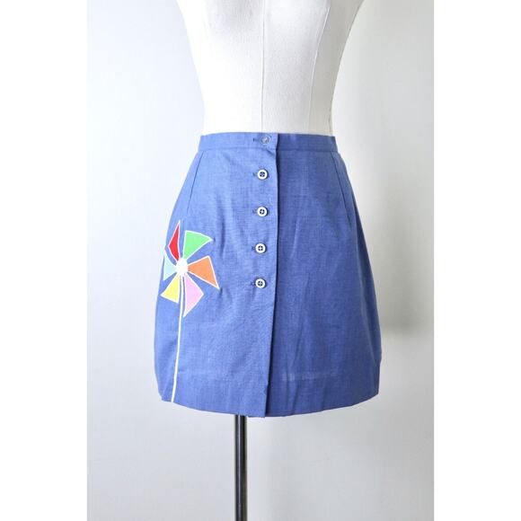 Vintage 1960s Leon Levin Size XS Skort Pinwheel Appliqué Button Front Skirt Blue - Picture 2 of 9